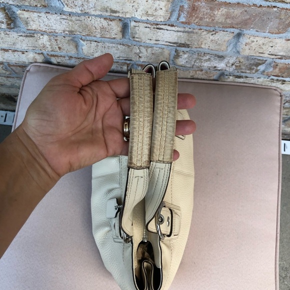 Coach F13732 SoHo Pleated Pebble Cream Leather Shoulder Zipper Bag - Picture 16 of 16